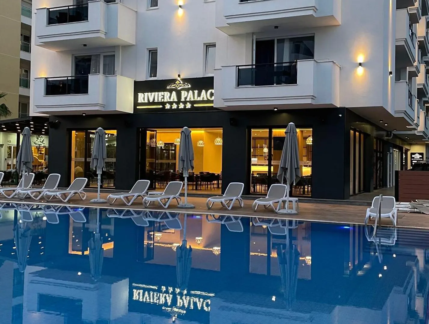 Riviera Palace Shëngjin Hotel